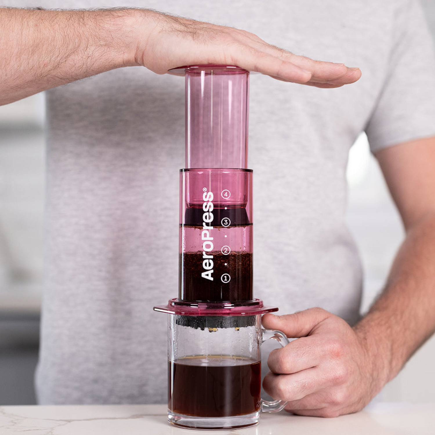AeroPress Clear Coffee Maker (Pink) - Bean Sculpt