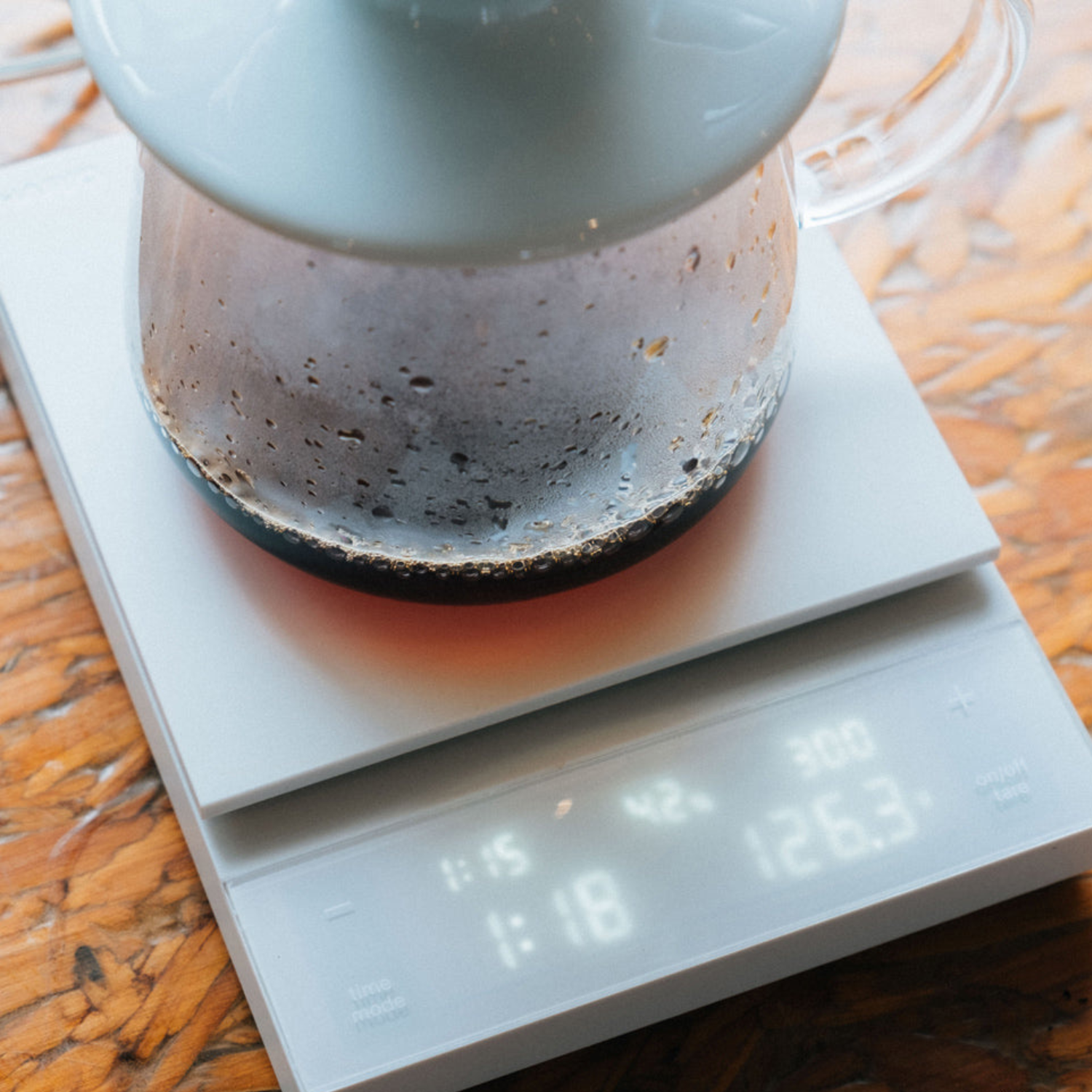 Hario Polaris Coffee Scale (White) - Bean Sculpt